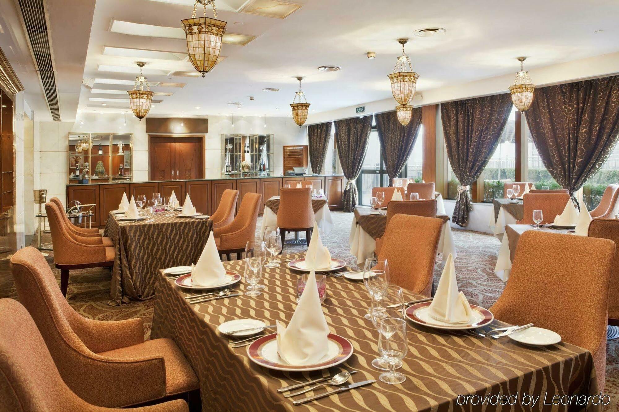 Crowne Plaza Nanjing Hotels & Suites المطعم الصورة